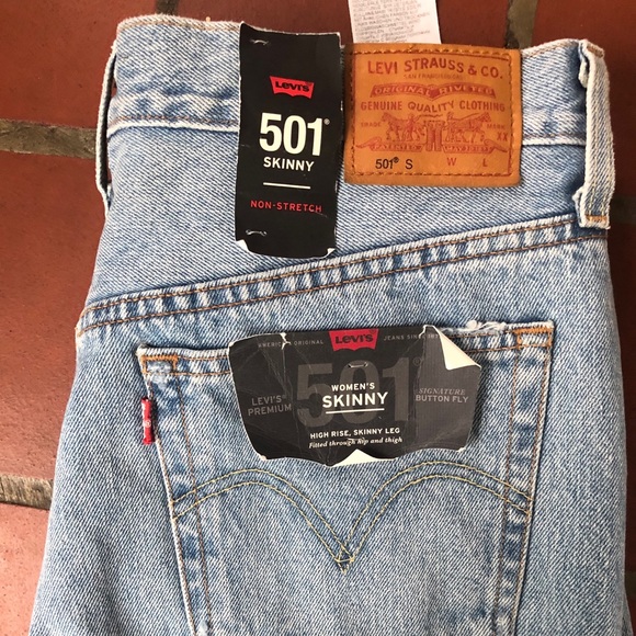 NWT Levi’s - Picture 4 of 5
